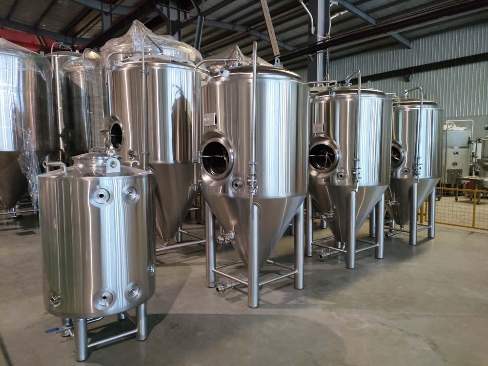 <b>1000L Single wall beer fermen</b>